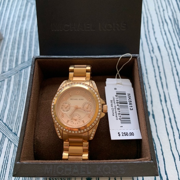 Michael Kors Rose Gold Watch main image 4